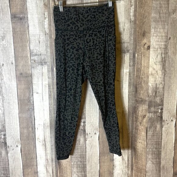 Athleta Stash Pocket 7/8 Tight II Leopard - Picture 5 of 6